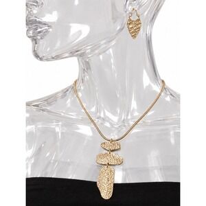 Nanette Lepore Necklace and Earrings Set Textured Gold Tone Dangle NWOT SKUJ030